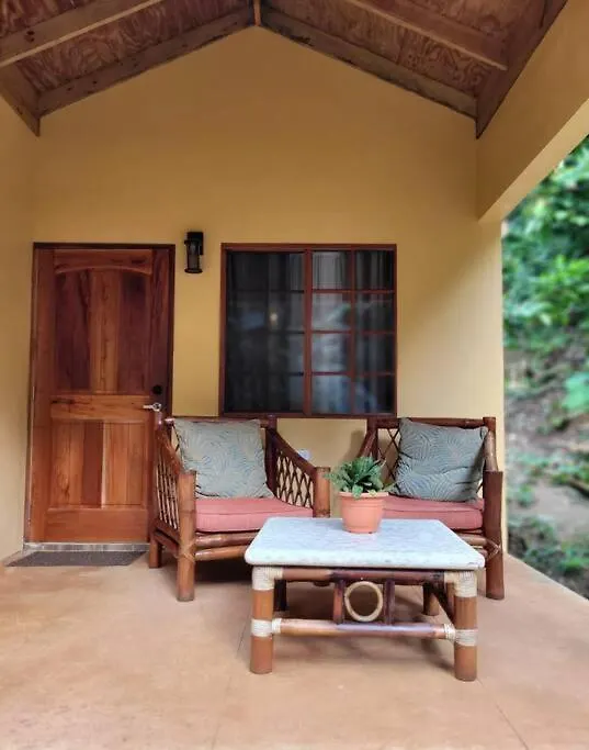 בית נופש אוצ'ו ריוס Ecoscape Jamaica - Cottages By The River ג'מייקה