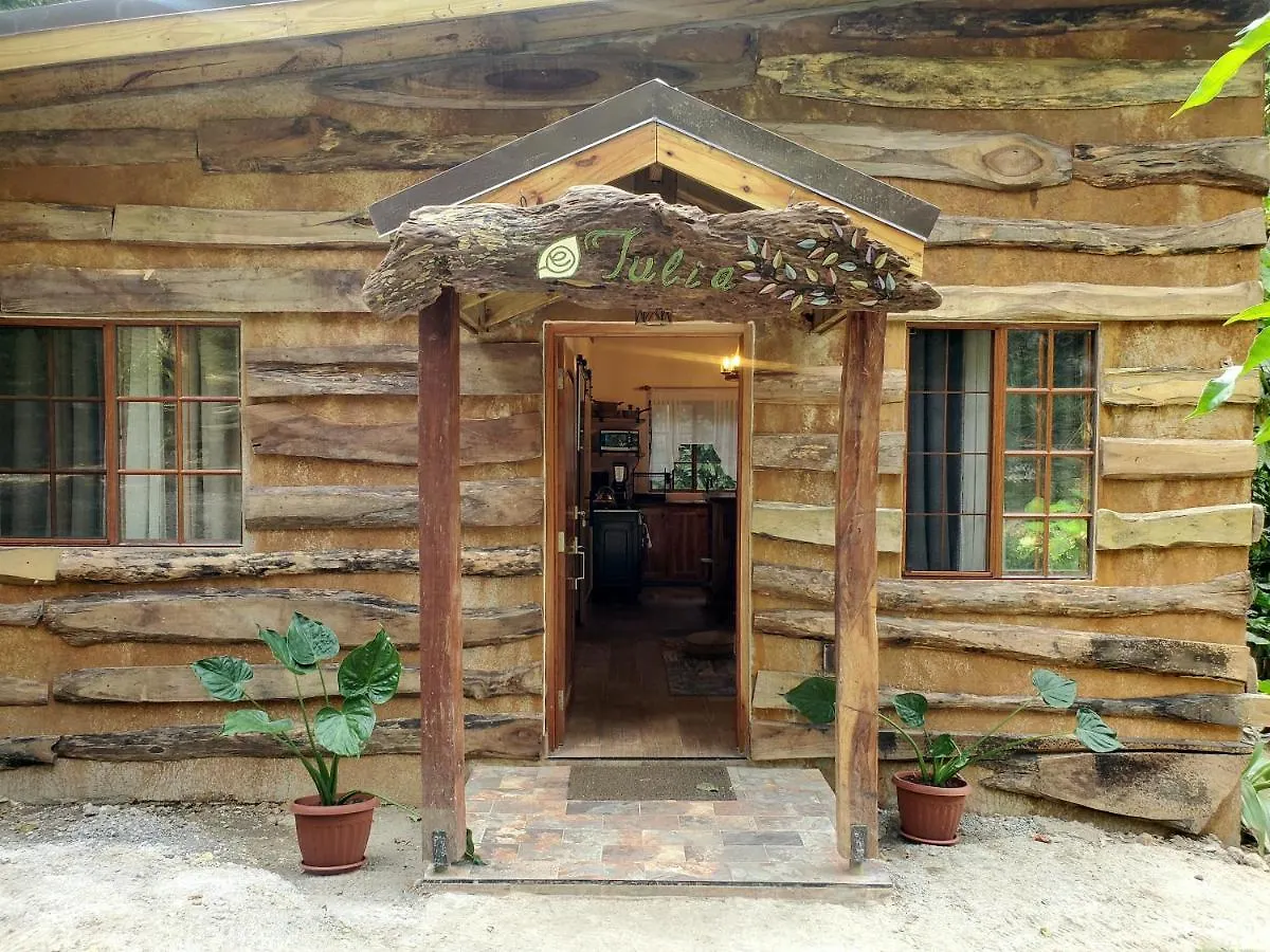 בית נופש אוצ'ו ריוס Ecoscape Jamaica - Cottages By The River ג'מייקה